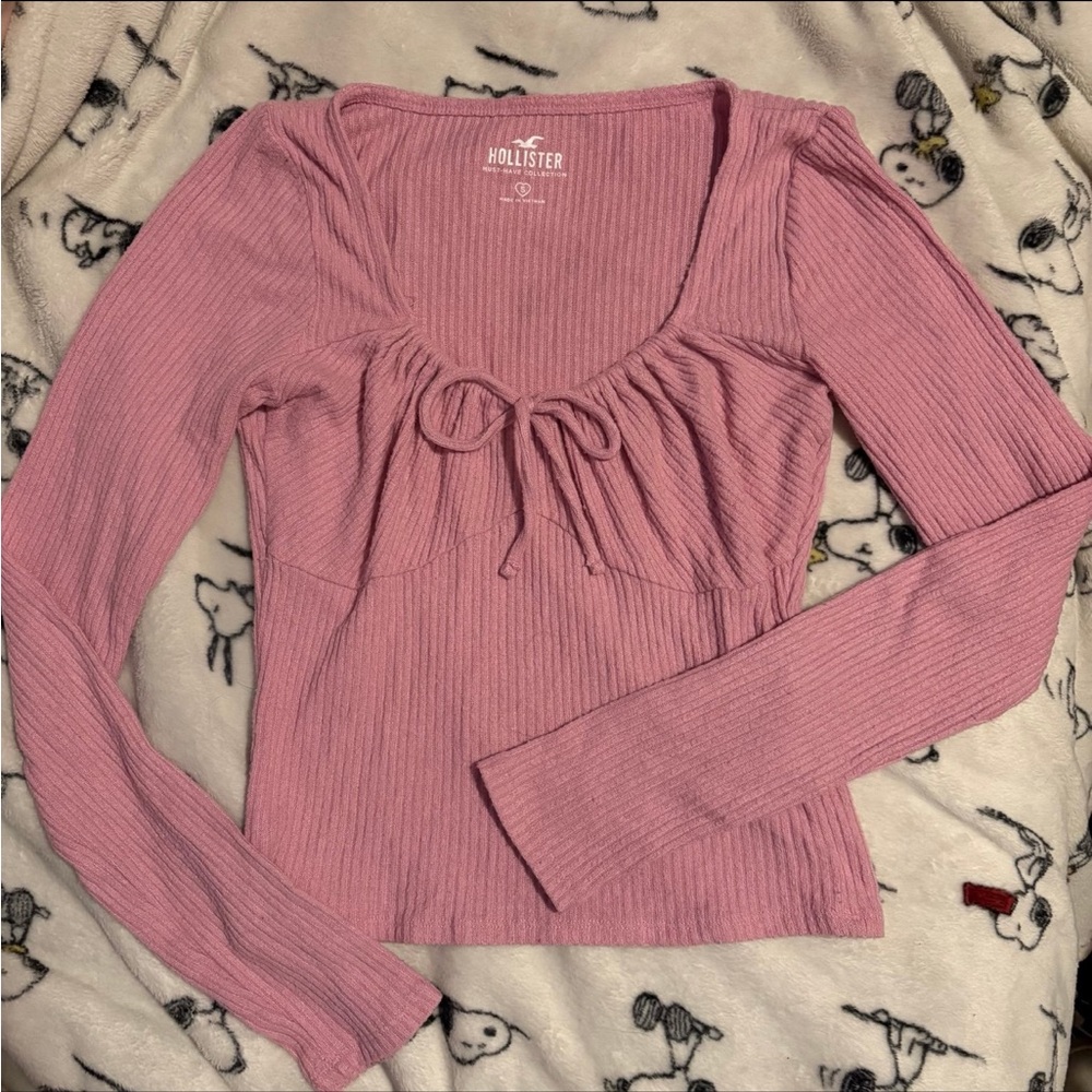 Hollister Women's Pink Ribbed Top